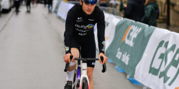 el-burgos-burpellet-bh-se-estrena-en-la-clasica-de-pascua-de-padron