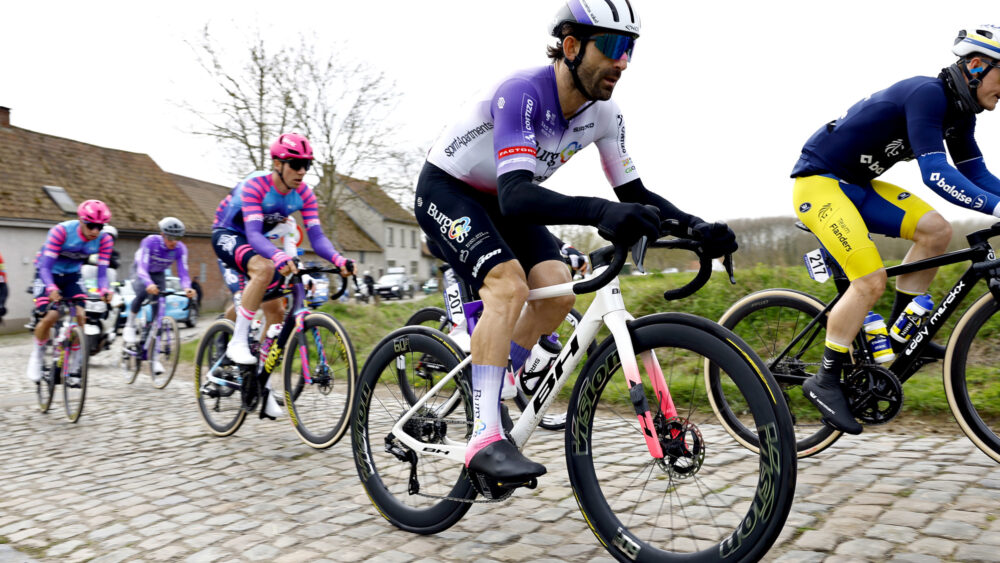 ultimas-clasicas-flamencas-de-primavera-para-el-burgos-burpellet-bh