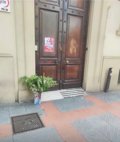 la-sede-de-ugt-leon-sufre-un-ataque-vandalico-con-la-pintada-de-una-esvastica-el-1-de-mayo