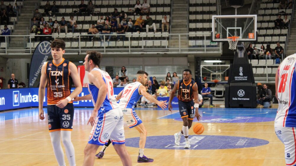 grupo-ureta-tizona-vence-en-alicante-yda-un-paso-de-gigante-hacia-la-salvacion-(92-97)