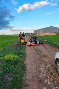 rescatado-un-motorista-tras-caer-en-un-camino-de-dificil-acceso-en-la-cisterniga-(valladolid)