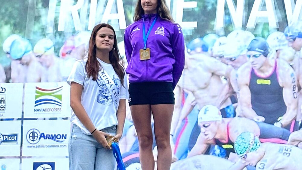 nuria-ramos,-campeona-de-la-copa-de-asturias-de-aguas-abiertas