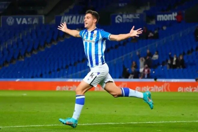 jon-karrikaburu-ya-es-jugador-del-burgos-cf