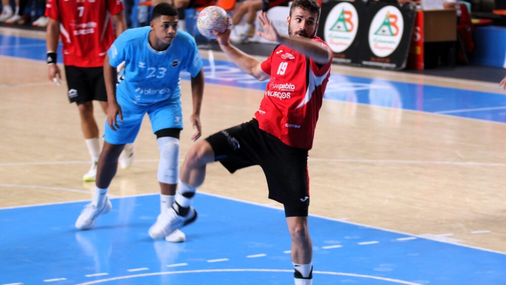 el-ubu-san-pablo-remonta-y-se-lleva-la-victoria-ante-el-sinfin-santander-(35-30)