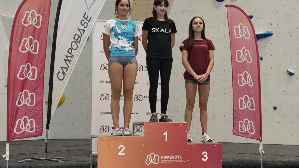los-hermanos-sofia-y-pablo-martinez,-campeones-regionales-de-dificultad