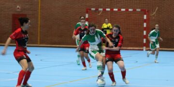 el-juventud-del-circulo-femenino-visita-a-un-burela-ex-campeon-del-mundo